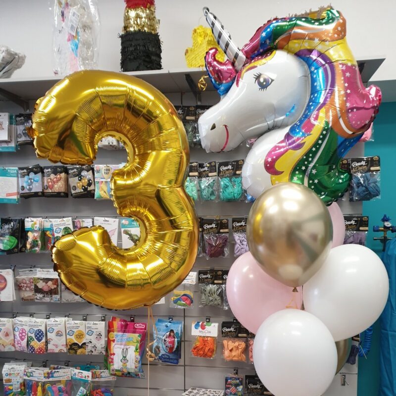 Zestaw Balonów z helem Jednorożec w pęku balonów