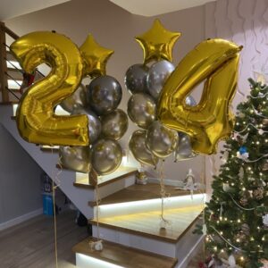 Złoto-srebrny zestaw balonów z helem z gwiazdką i cyferkami Oliwia Balony