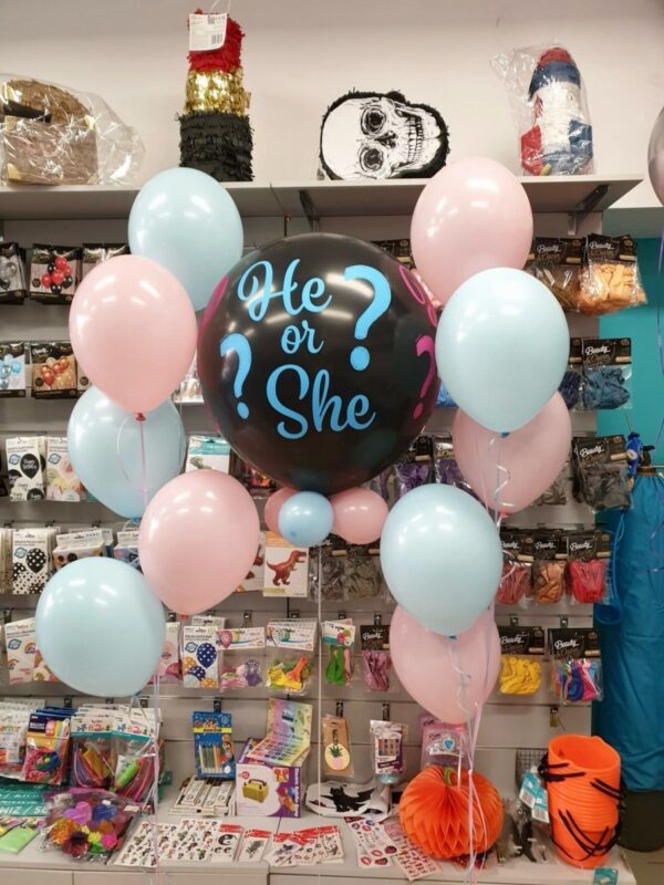 Duży gender balon z 2 bukietami baloników z Helem