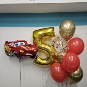 Zestaw balonowy dla chłopca z cyfrą 5 i balonem Zygzak McQueen – dekoracja urodzinowa z helem 20251219-180941-scaled Oliwia Balony